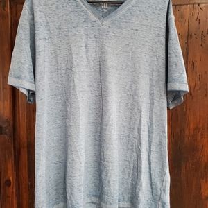 Men's GAP V-neck Tshirt